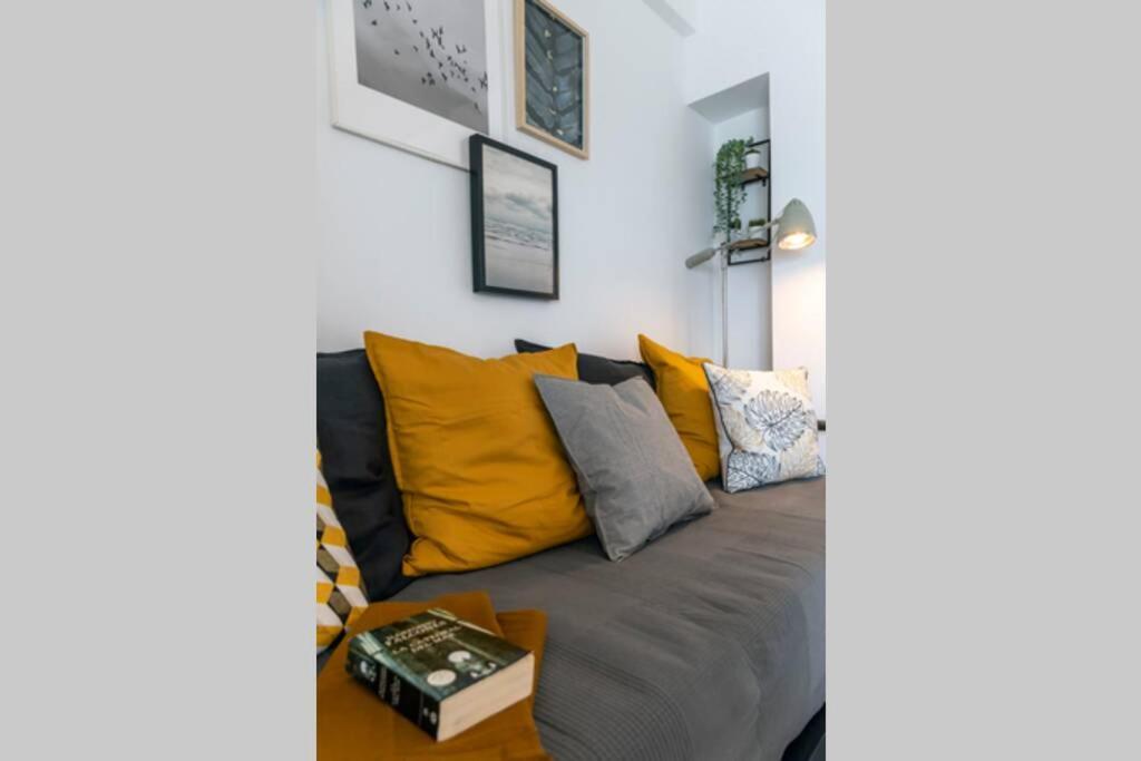Beachfront Apartment Near Marbella Sitio de Calahonda Екстер'єр фото