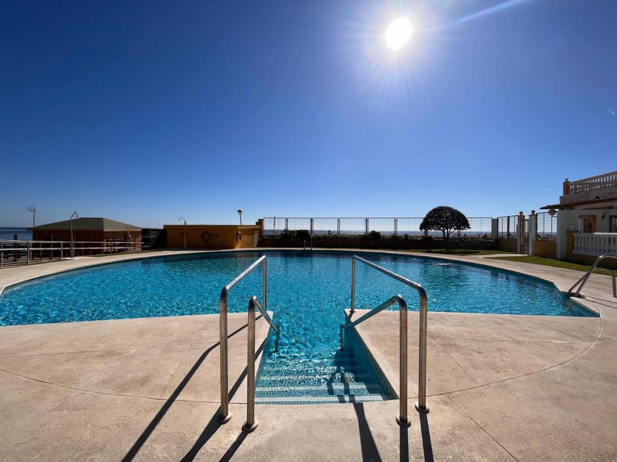Beachfront Apartment Near Marbella Sitio de Calahonda Екстер'єр фото
