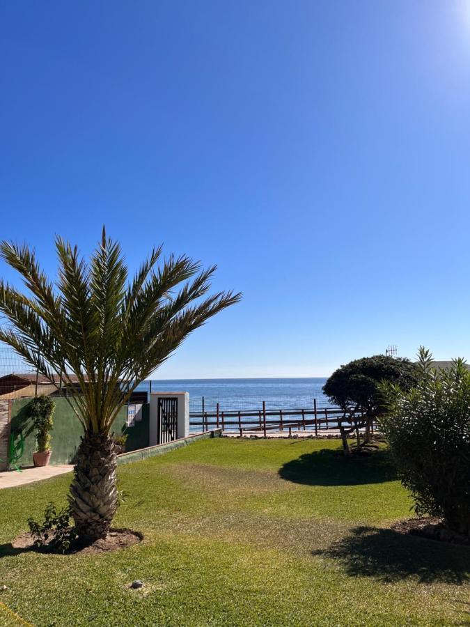 Beachfront Apartment Near Marbella Sitio de Calahonda Екстер'єр фото